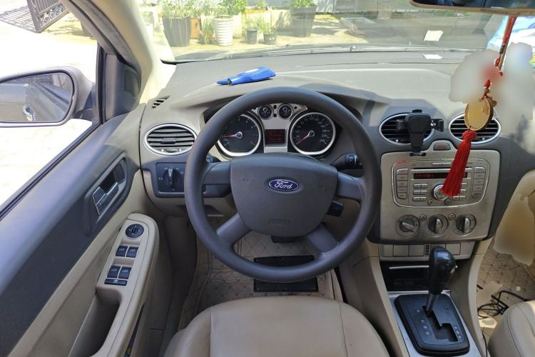 Used Ford Focus 2011 Sedan 1.8L Automatic Fashion Edition
