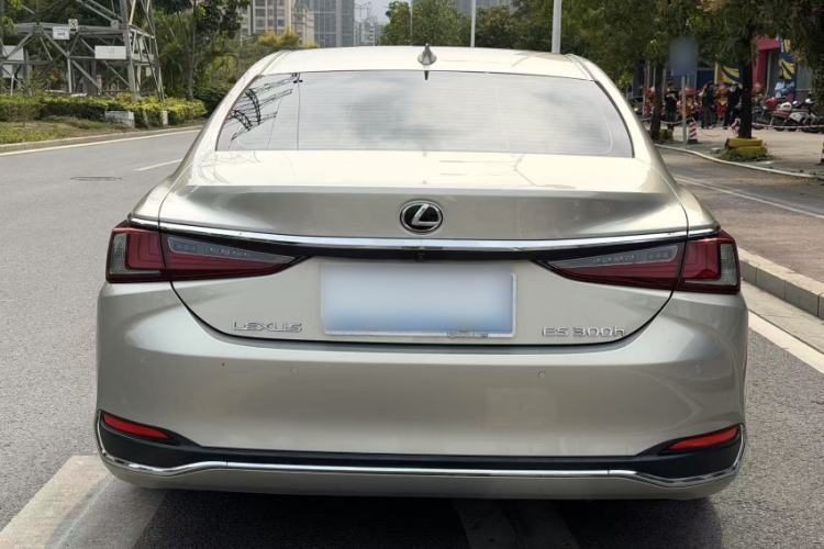 Used Lexus ES 2020 200 Excellence Edition

