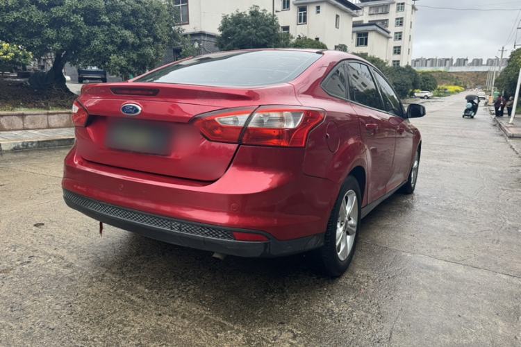 Used Ford Focus 2012 Sedan 1.6L Automatic Fashion Edition