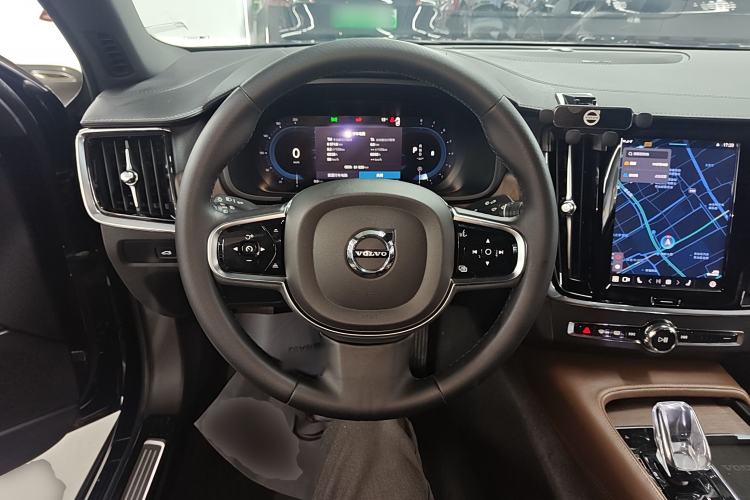 Used Volvo S90 2023 B5 Zhiyuan Luxury Edition