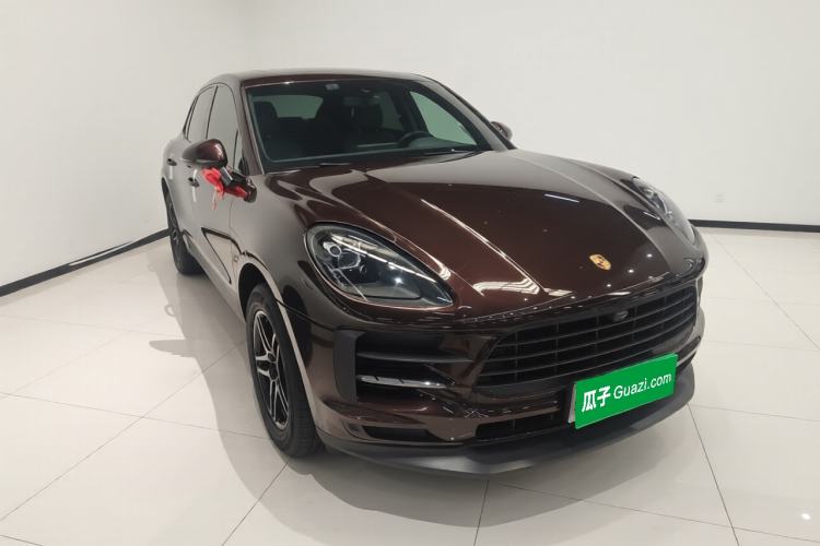 Used Porsche Macan 2020 Macan 2.0T Front Right 45 Deg