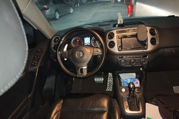 Used Volkswagen Tiguan 2013 1.8TSI Automatic Two-Wheel Drive Luxury Model Steering Wheel