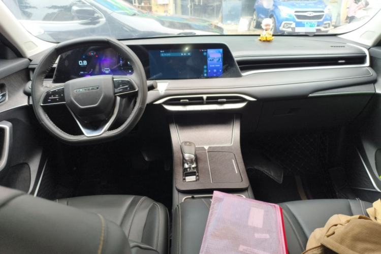 Used Venucia V 2023 260T Idol Edition Pro Center Console