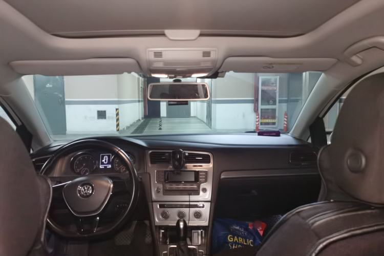 Used Volkswagen Golf 2015 1.6L Automatic Comfort Model
