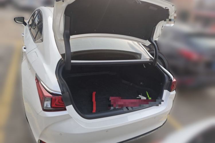 Used Lexus ES 2021 200 Excellence Edition
