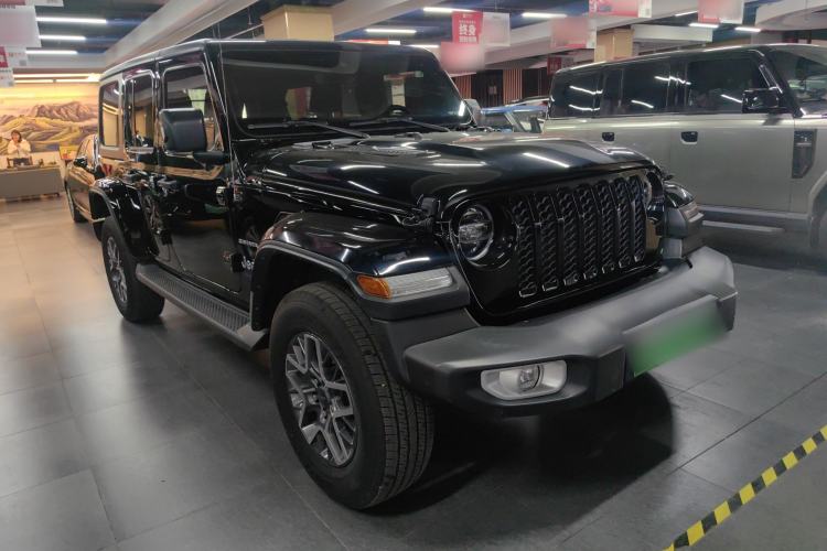 Used Jeep Wrangler New Energy 2021 Four-Door 2.0T 4xe Sahara Front Right 45 Deg