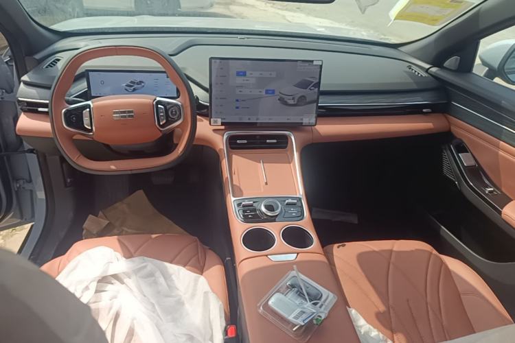 Used Geely Galaxy L6 2025 EM-i 140km Explorer+ Edition
