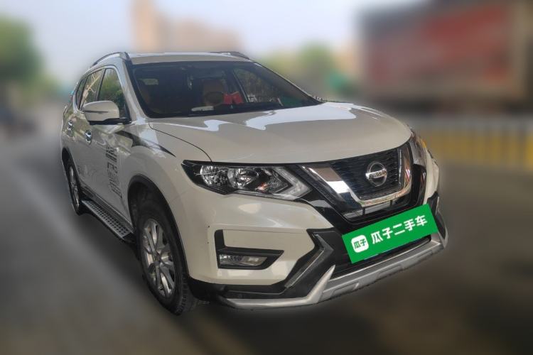 Used Nissan X-Trail 2017 2.0L CVT Comfort Edition 2WD Front Right 45 Deg