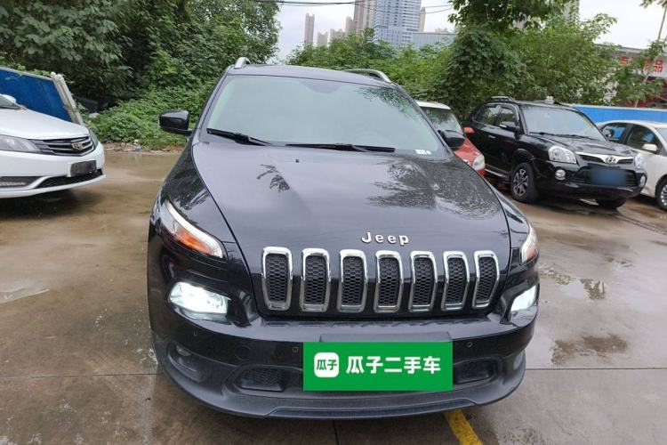 Used Jeep Cherokee 2016 2.0L Superior Edition