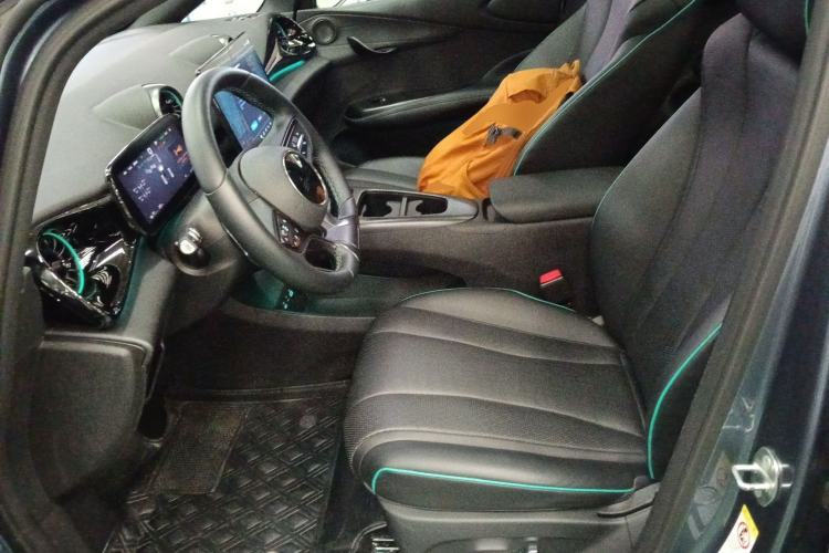 Used BYD Dolphin 2025 Intelligent Driving Version 410 km Fashion Edition
