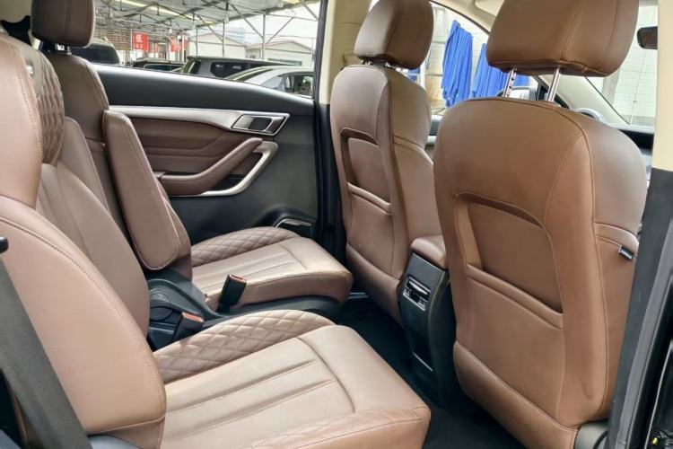 Used Hanteng V7 2019 1.5T Automatic Luxury Edition 6-Seater China V Emission Standard
