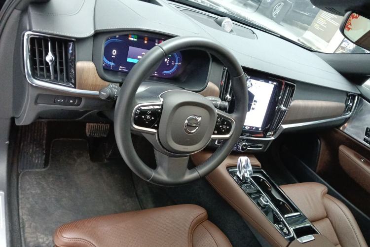 Used Volvo S90 New Energy 2023 T8 Plug-in Hybrid All-Wheel Drive Long-Range Luxury Edition
