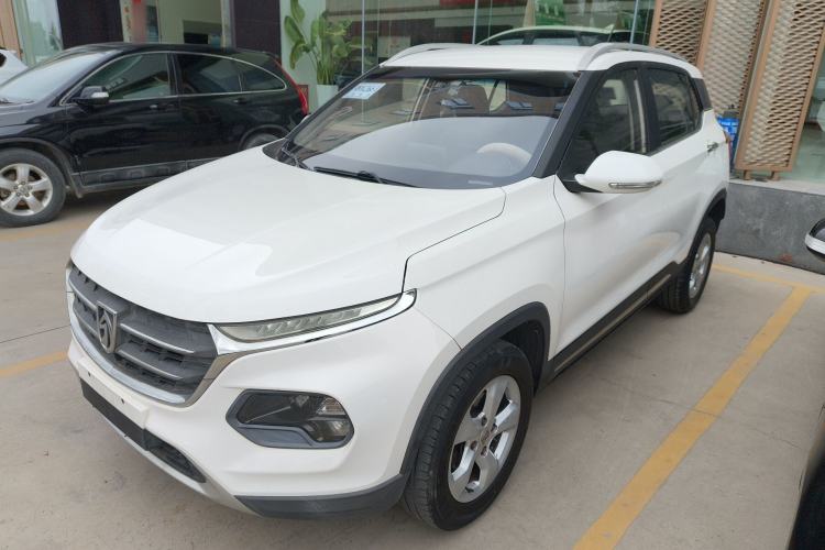 Used Baojun 510 2017 1.5L Manual Fashion Model
