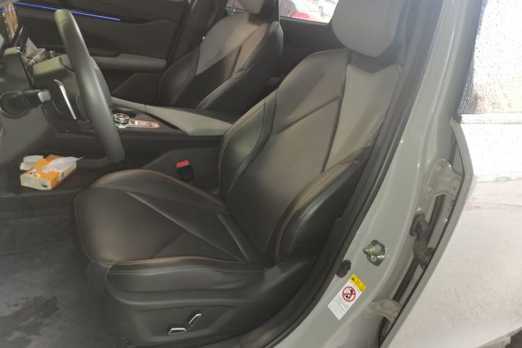 Used Changan UNI-V 2022 1.5T Smart Navigation Version
