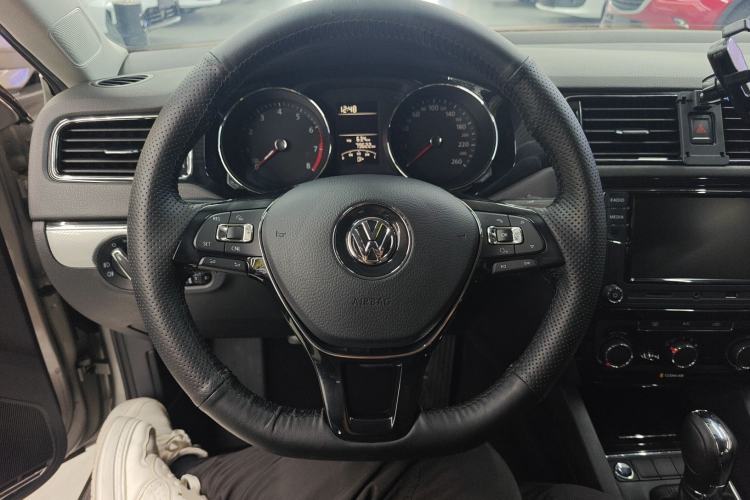 Used Volkswagen Sagitar 2017 1.6L Automatic Comfort Model Steering Wheel