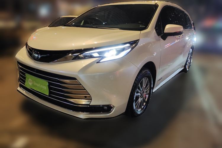 Used Toyota SIENNA 2023 2.5L Hybrid Comfort Edition