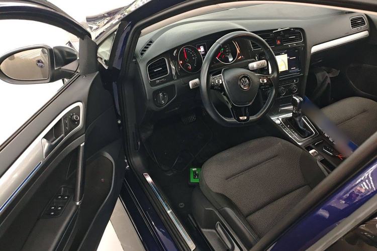 Used Volkswagen Golf Pure Electric 2020 Chari