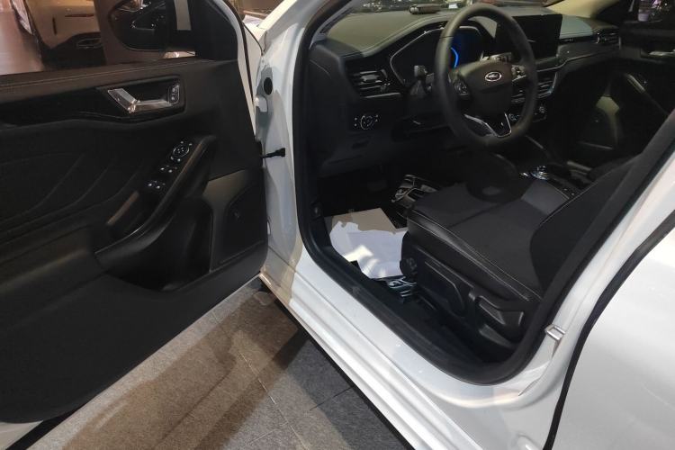Used Ford Focus 2021 Hatchback EcoBoost 180 Automatic Titanium Edition