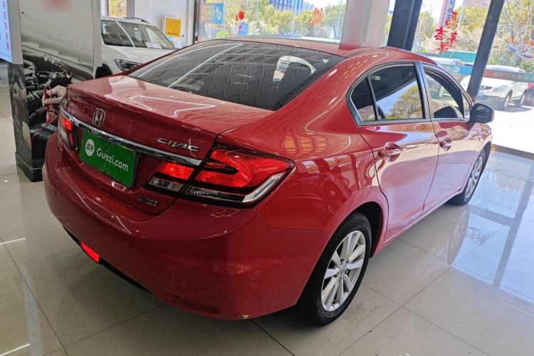 Used Honda Civic 2014 1.8L automatic comfort version Rear Right 45 Deg