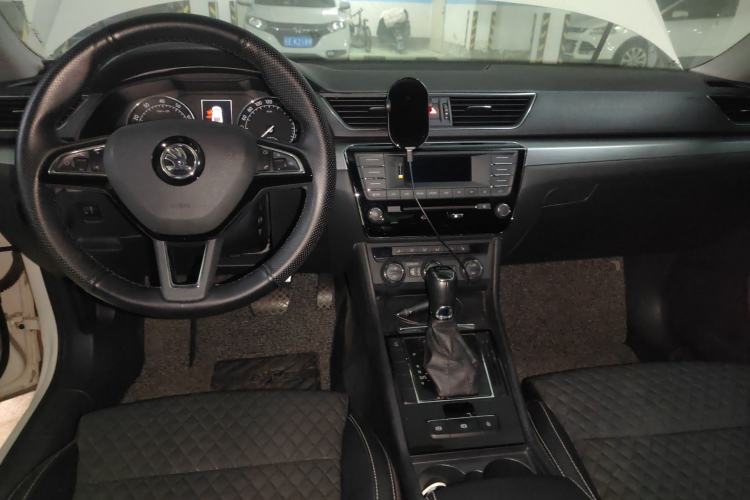 Used Skoda Superb 2016 TSI330 DSG Innovation Edition