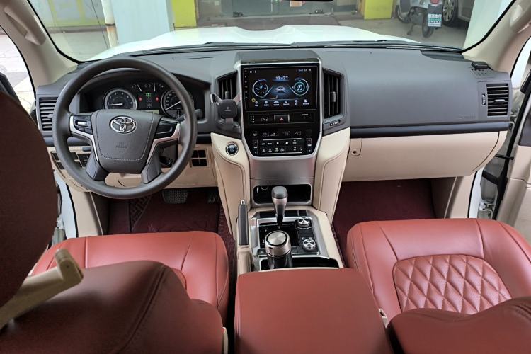 Used Toyota Land Cruiser  Center Console