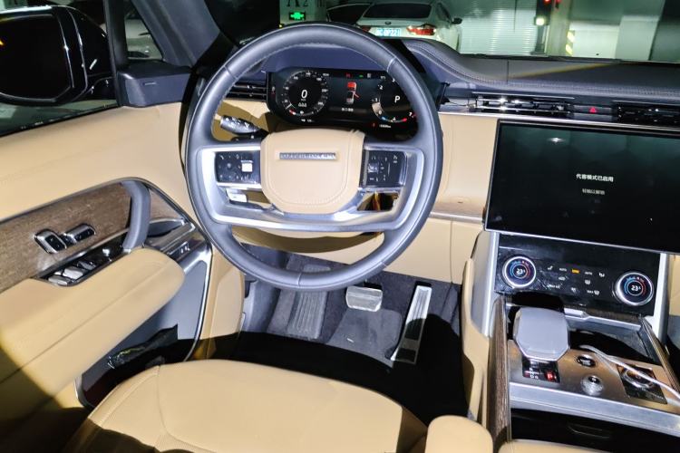 Used Land Rover Range Rover 2023 3.0 L6 360 PS Grand Edition