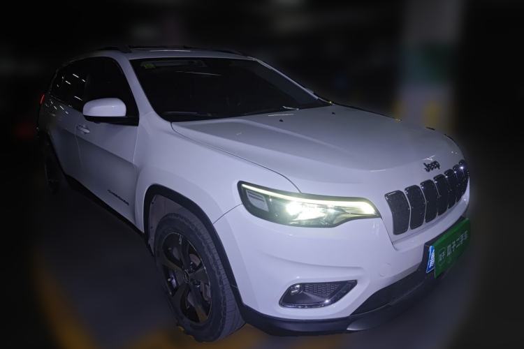 Used Jeep Cherokee 2019 2.0T Four-Wheel Drive Explorer Edition China VI Emission Standard