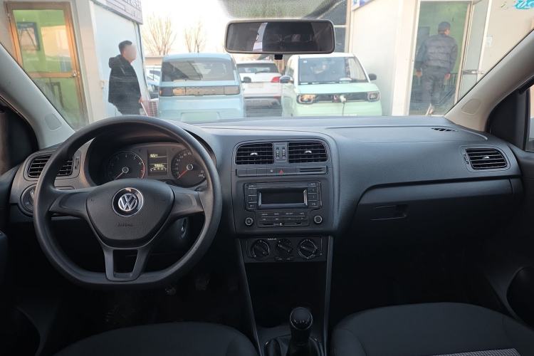 Used Volkswagen Polo 2016 1.4L Manual Fashion Model