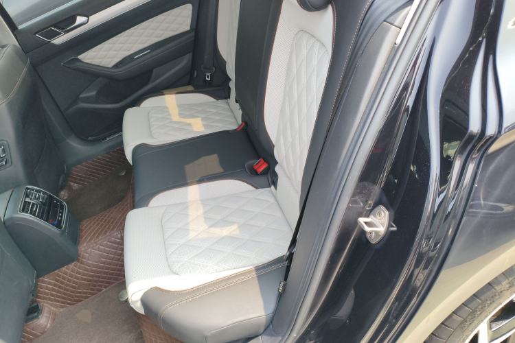 Used Volkswagen Magotan 2023 2 Million Units Commemorative Edition 330TSI DSG Luxury Version
