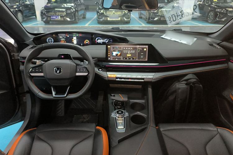 Used Changan UNI-V 2023 1.5T Prestige Model
