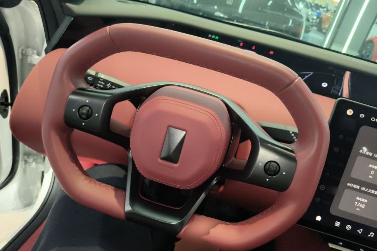 Used Avatr 12 2025 Year Updated Ultra Extended-Range Version Steering Wheel