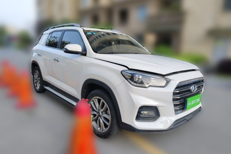 Used Hyundai ix35 2019 2.0L Automatic 2WD Zhiyong·Changxiang Edition China V Standard Front Right 45 Deg