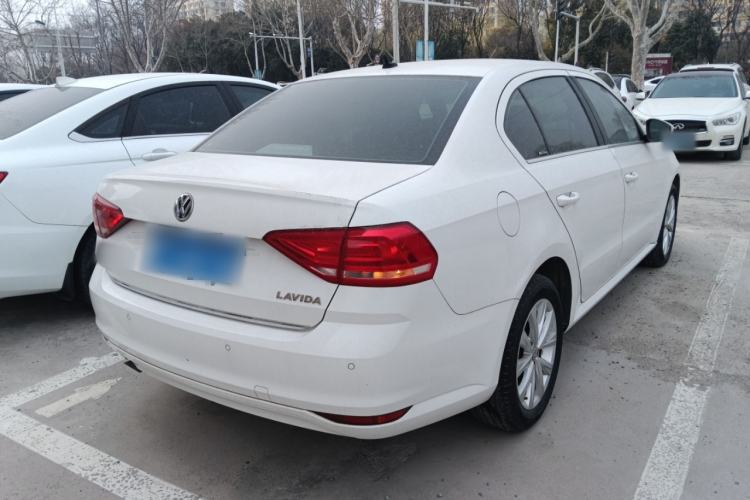 Used Volkswagen Lavida 2017 1.6L Automatic Comfort Edition
