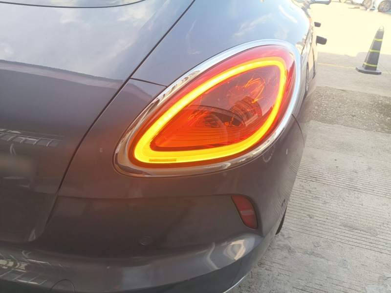 Used ORA Lightning Cat 2022 555 km Luxury Edition – Premium — 7
