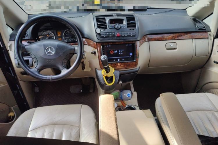 Used Mercedes-Benz Viano 2010 2.5L Prestige Edition Center Console