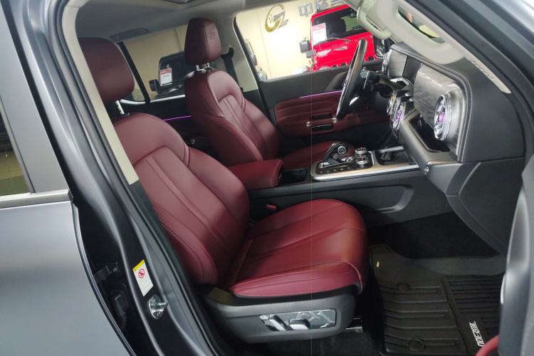 Used Tank 300 2024 330 3.0T V6
