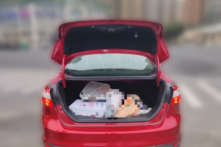 Used Ford Focus 2012 Sedan 1.6L Automatic Fashion Edition