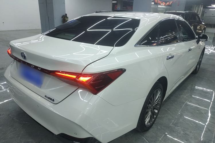 Used Toyota Avalon 2019 Dual-Engine 2.5L Luxury Edition China VI Standard
