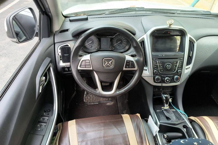 Used JMC Yusheng S350 2013 2.4T Automatic 2WD Diesel Luxury Edition 5 Seats