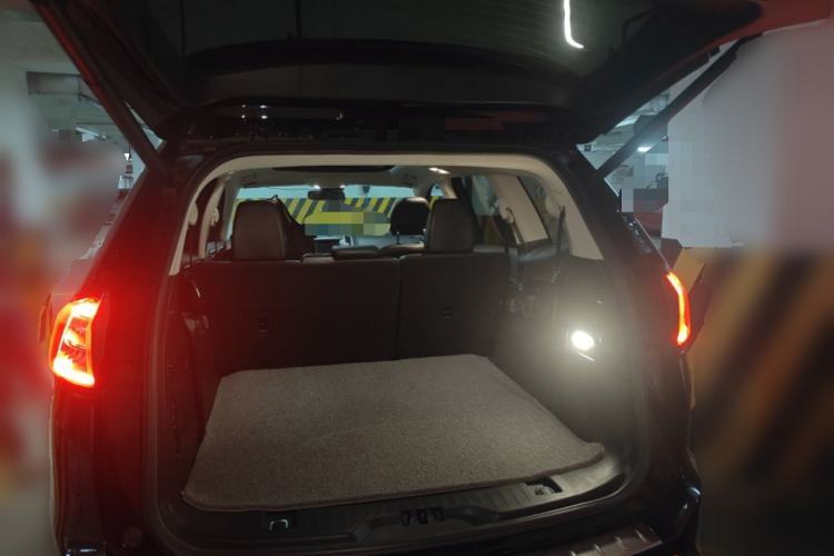 Used Ford Edge 2016 EcoBoost 245 Four-Wheel Drive Titanium 7-Seater Trunk