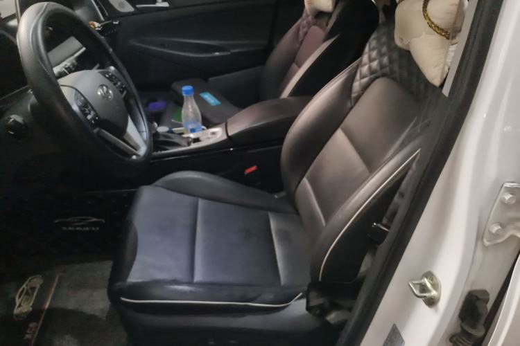 Used Hyundai Tucson 2020 280TGDi Two-Wheel-Drive GLS Fashion Edition China VI Standard Left Front Seat