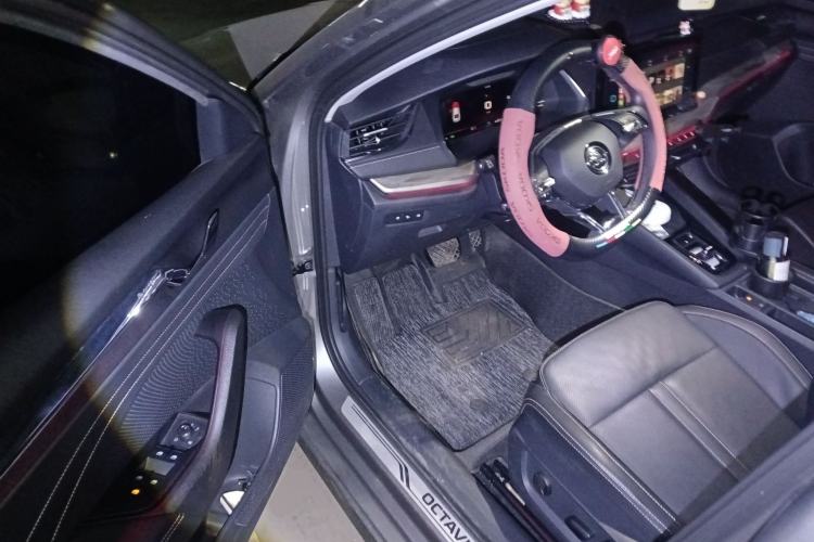 Used Skoda Octavia 2022 PRO TSI280 Luxury Edition Driver Seat