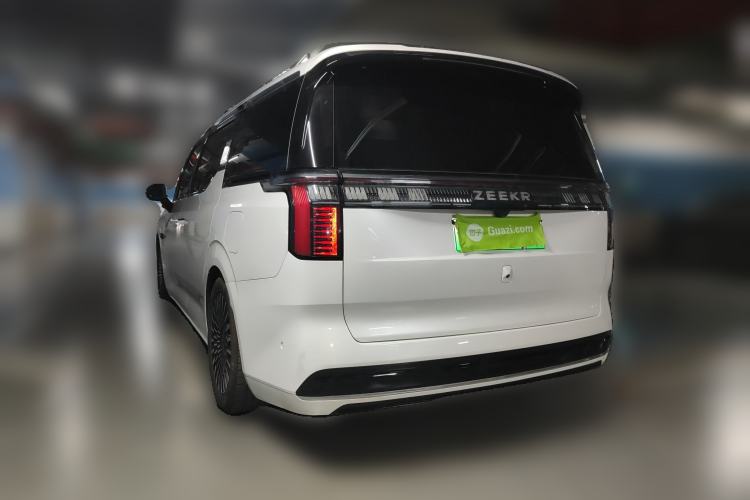 Used Zeekr 009 2022 WE Edition
