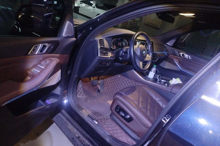 Used BMW X5 2022 xDrive 40Li M Sport Package
