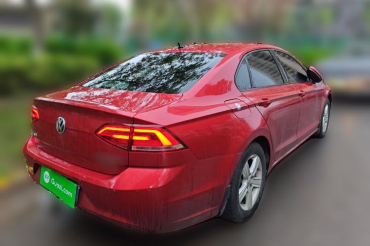 Used Volkswagen Lamando 2015 230TSI DSG Fashion Edition Rear Right 45 Deg