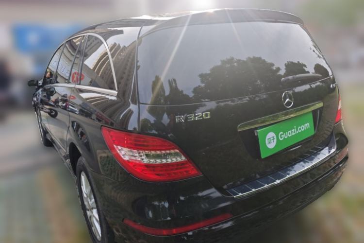 Used Mercedes-Benz R-Class 2017 R 320 4MATIC Business Edition Prestige Model Rear Left 45 Deg