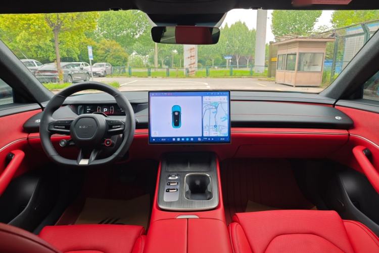 Used Xiaomi Auto SU7 2024 Rear-Drive Long-Range Intelligent Driving Version Interior 6