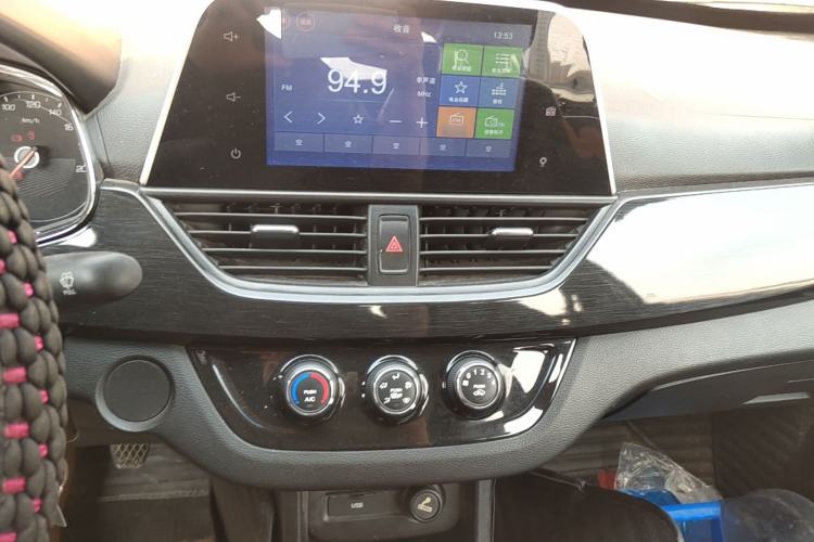 Used Baojun 310 2016 1.2L Manual Luxury Model Audio And AC Panel