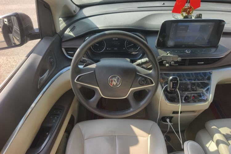 Used Buick GL8 2023 Land Executive Class Comfort Model
