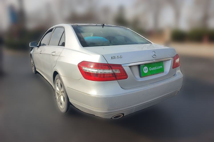 Used Mercedes-Benz E-Class 2009 E 300 Elegant Model
